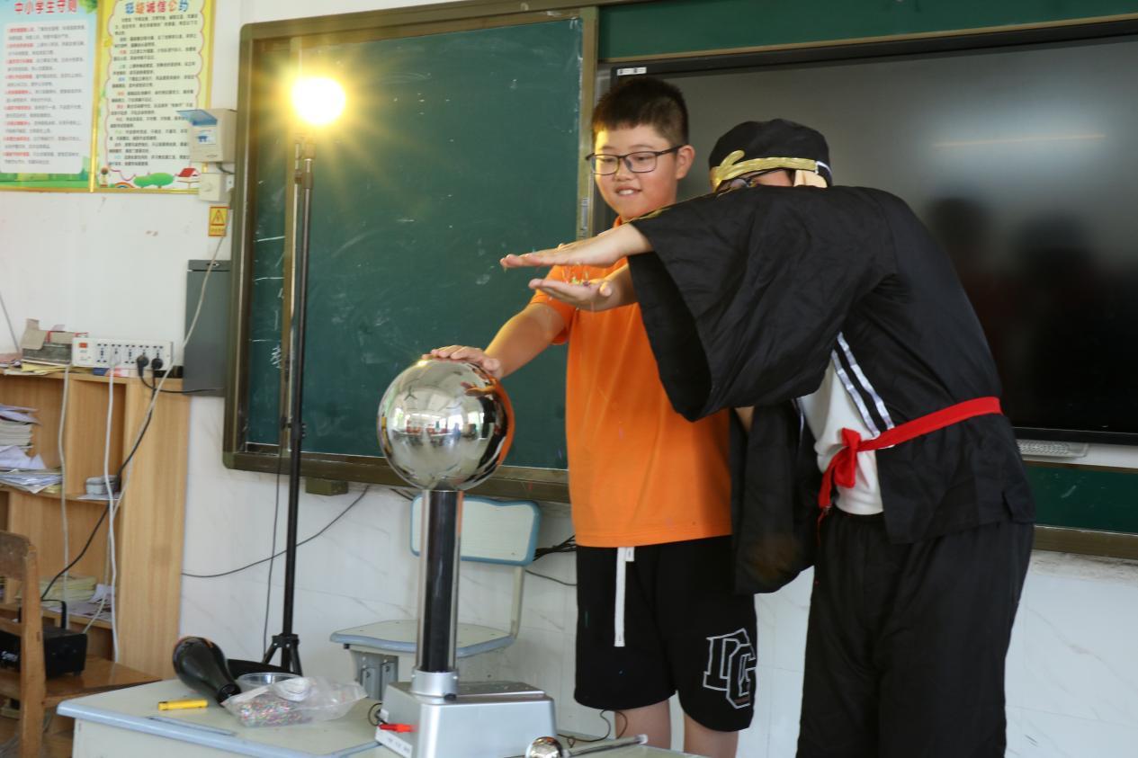 2242531692076082.jpg 图片3:乡村科学行,智慧成长路.jpg